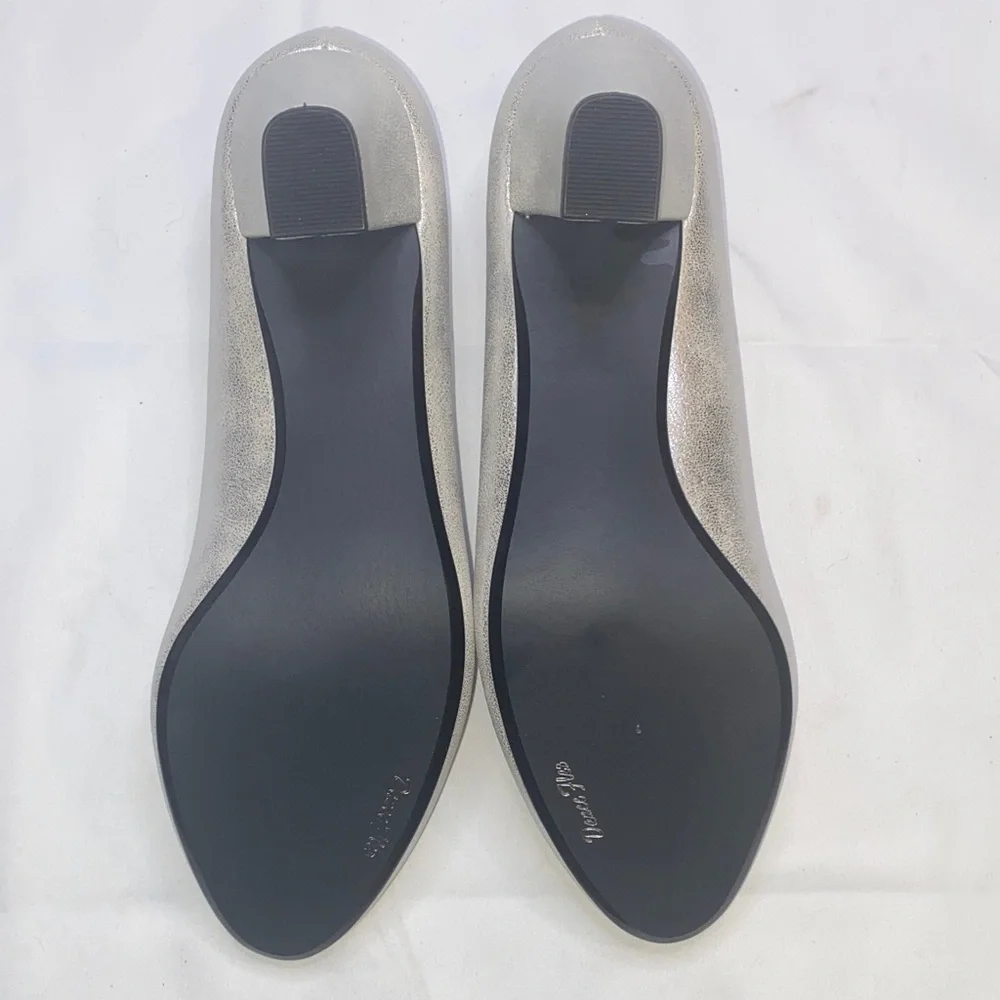Elegant Easy Street Ballari Womens Round Stiletto Heel‎ Pumps
